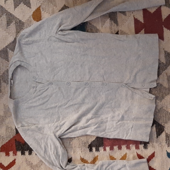 (2pcs) Gap Sweater and Cardigan Bundle - Picture 2 of 3